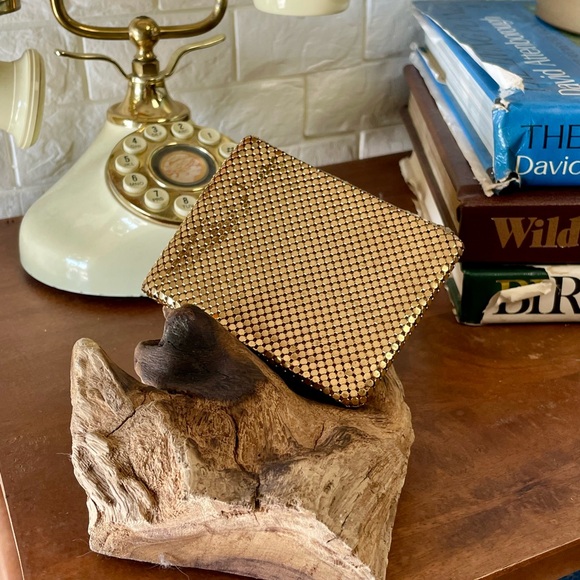 Vintage Whiting & Davis Metallic Gold Mesh Bifold Wallet - Picture 3 of 10